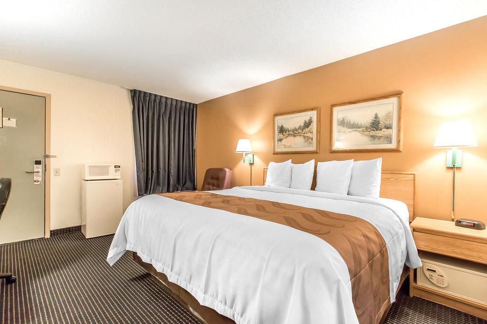 Quality Inn Кливленд Экстерьер фото