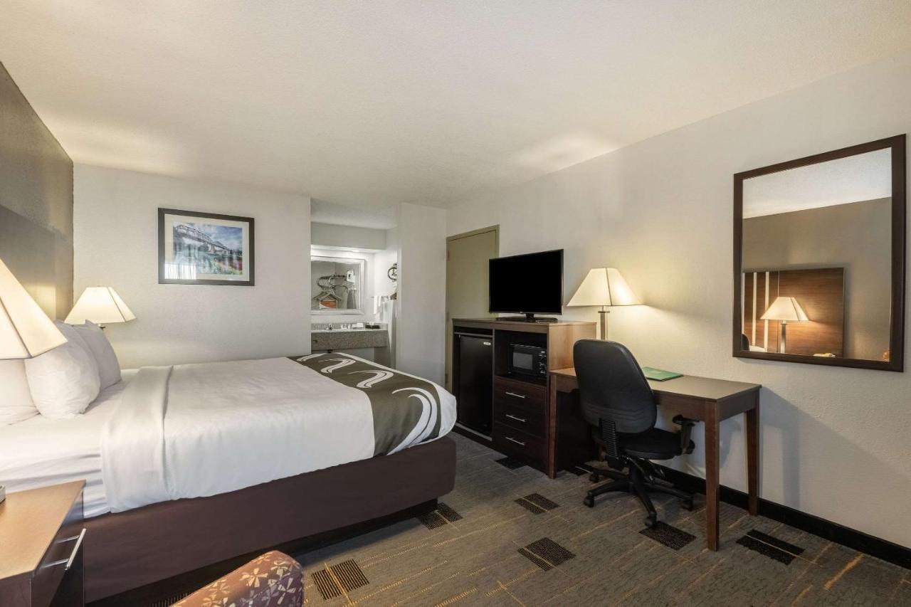 Quality Inn Кливленд Экстерьер фото