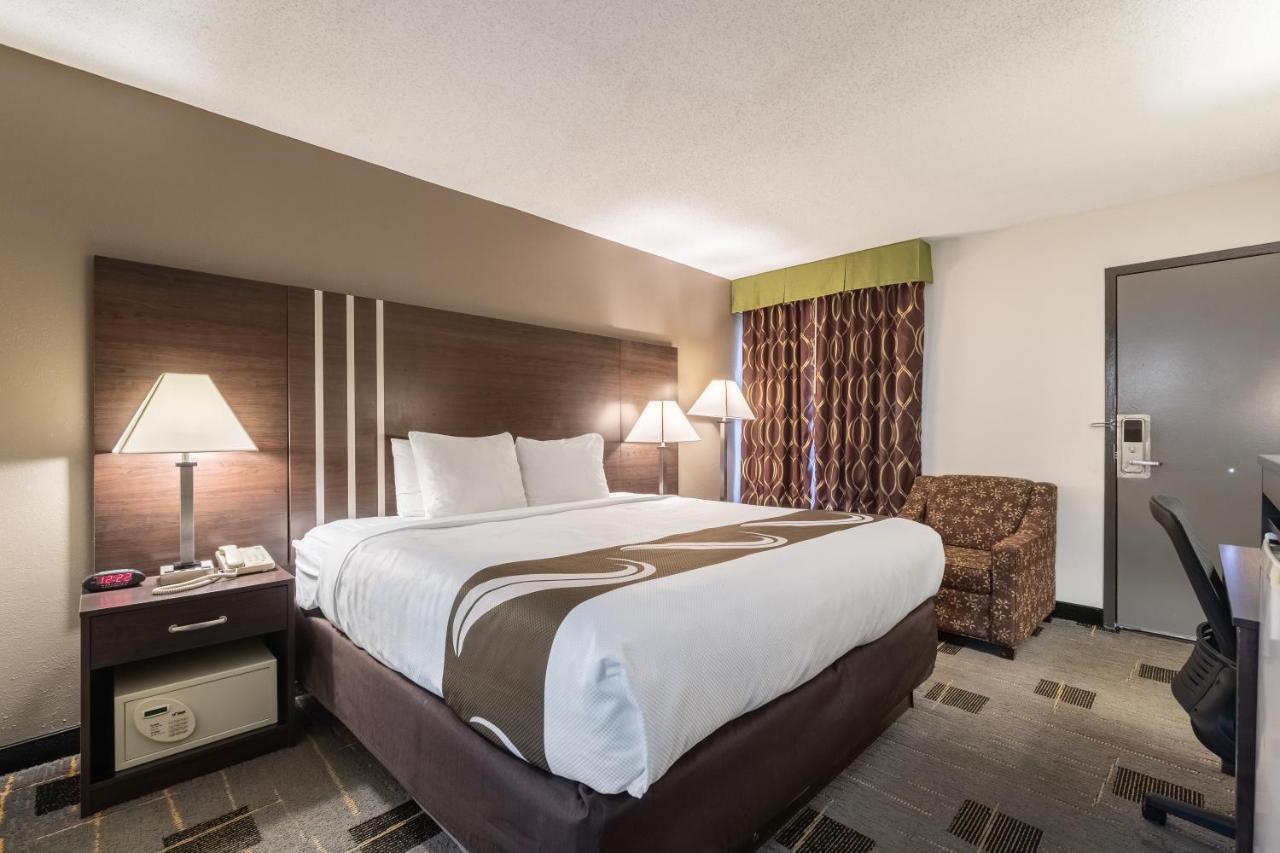 Quality Inn Кливленд Экстерьер фото