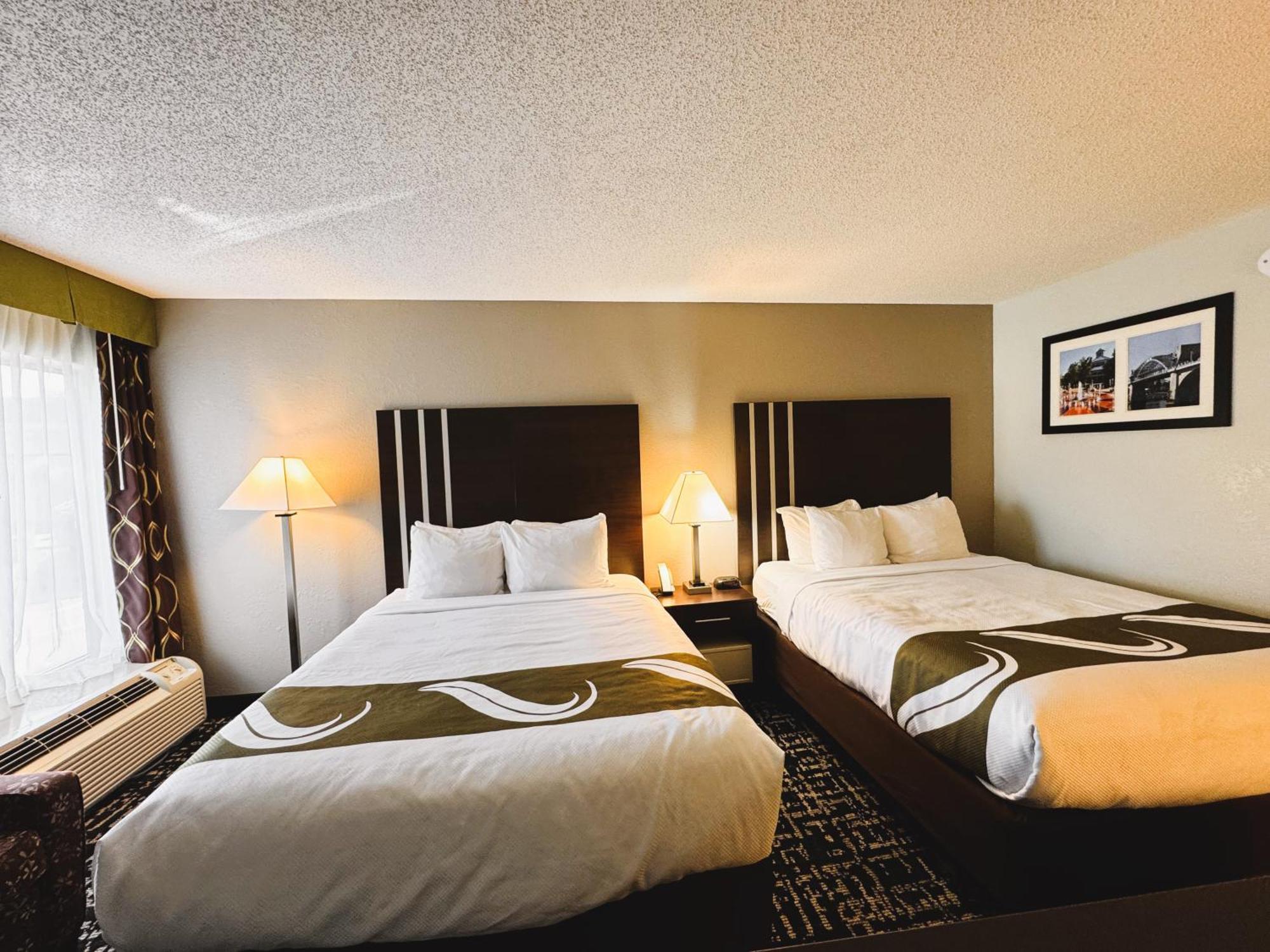 Quality Inn Кливленд Экстерьер фото