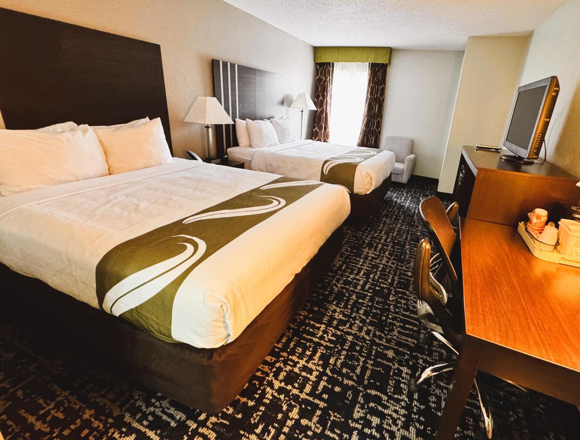 Quality Inn Кливленд Экстерьер фото