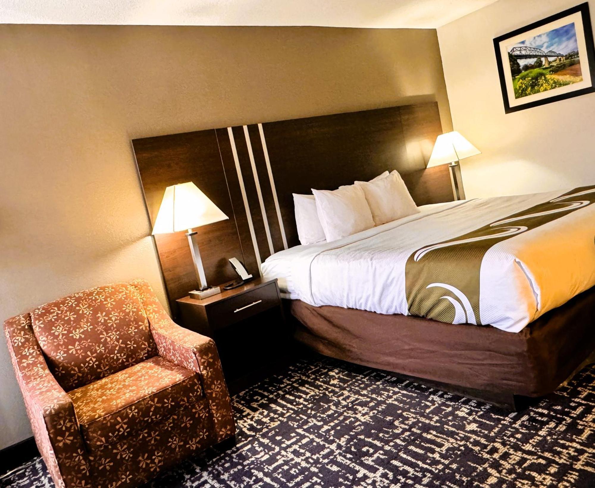 Quality Inn Кливленд Экстерьер фото