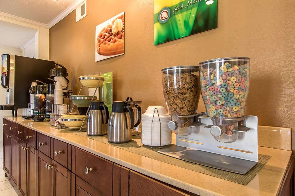 Quality Inn Кливленд Ресторан фото